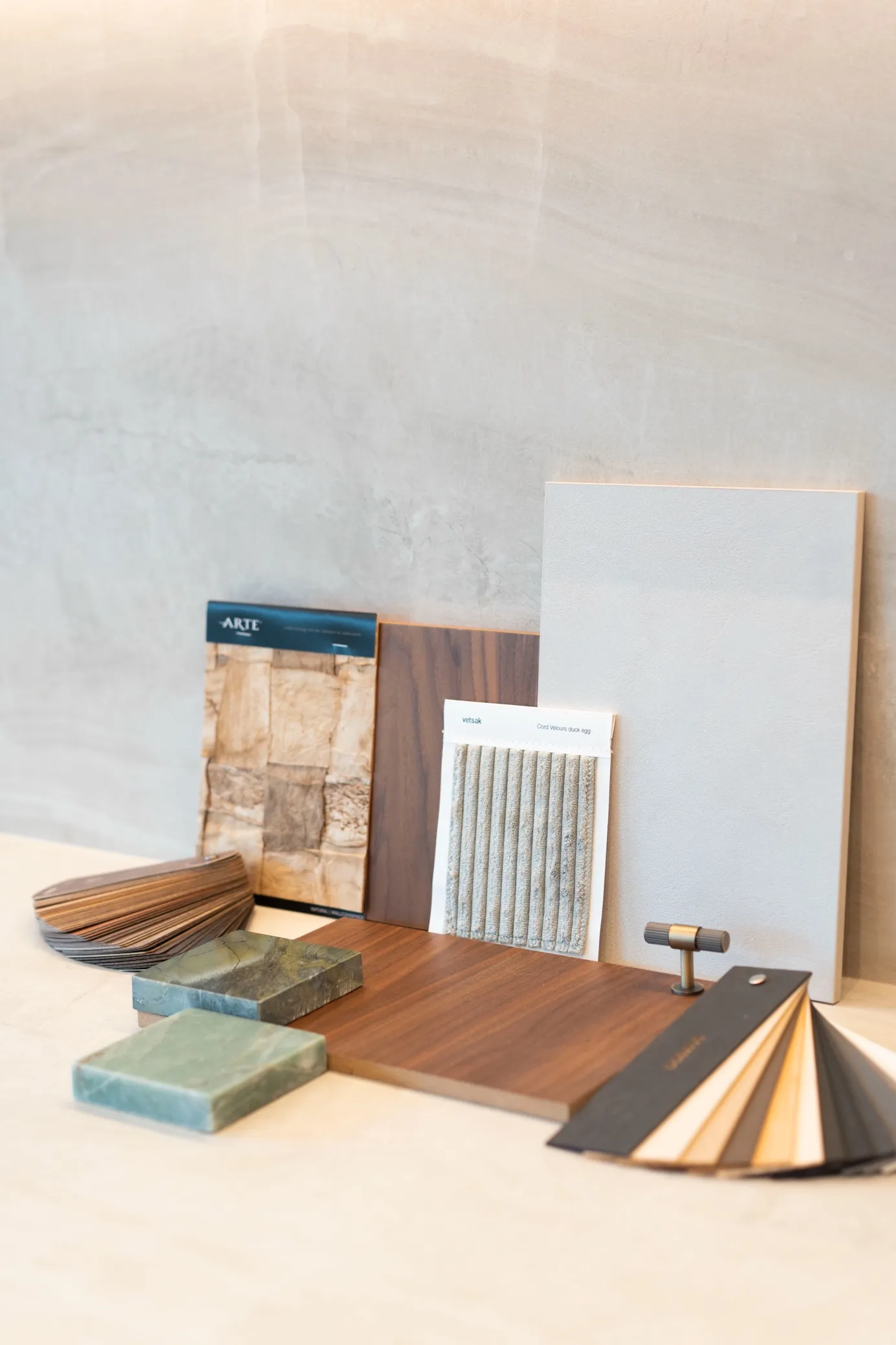 Moodboard met materiaal- en kleurstalen
